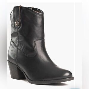 Frye Jackie boots 7.5